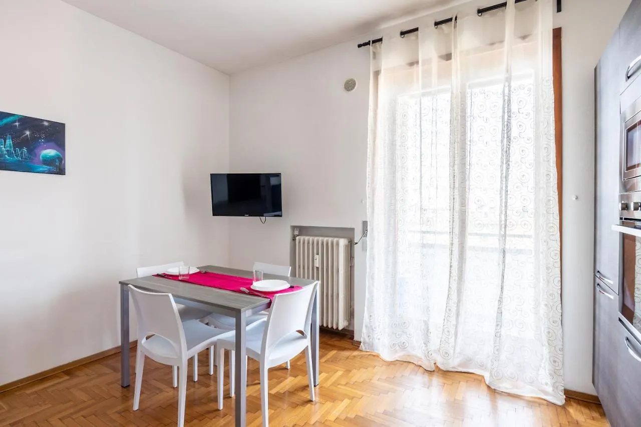 Smartworking Tortona-Navigli 2 Skyline Penthouse Con Wifi6 Apartman Milánó 0*,  Olaszország